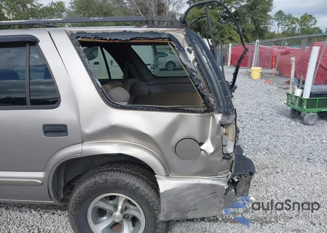 2004 Chevrolet Blazer Ls from USA, damaged, VIN 1GNCS13XX4K125921